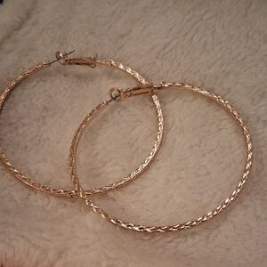 Elegant Gold Hoop Earrings